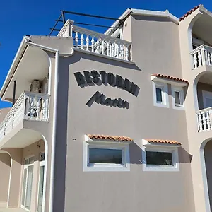 Guest house Pansion Restoran Marin, Posedarje